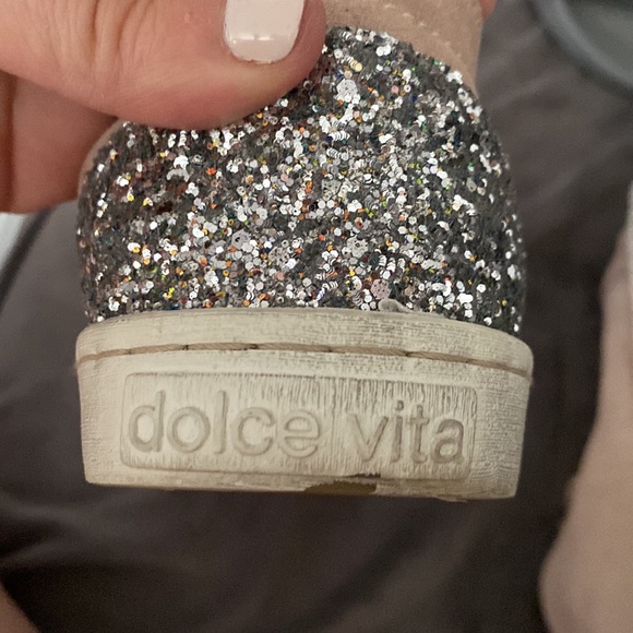 Dolce vita sneakers 8.5 sparkly - Picture 3 of 5